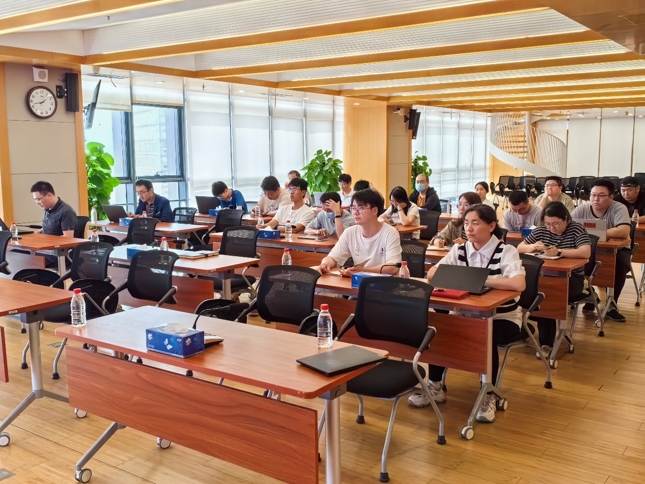 第六黨支部召開“黨紀(jì)學(xué)習(xí)教育”主題黨員大會(huì)